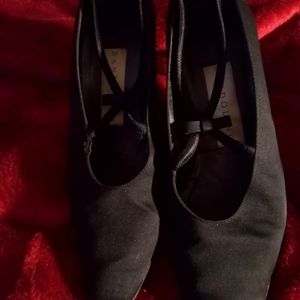 Bandolini heels size 9